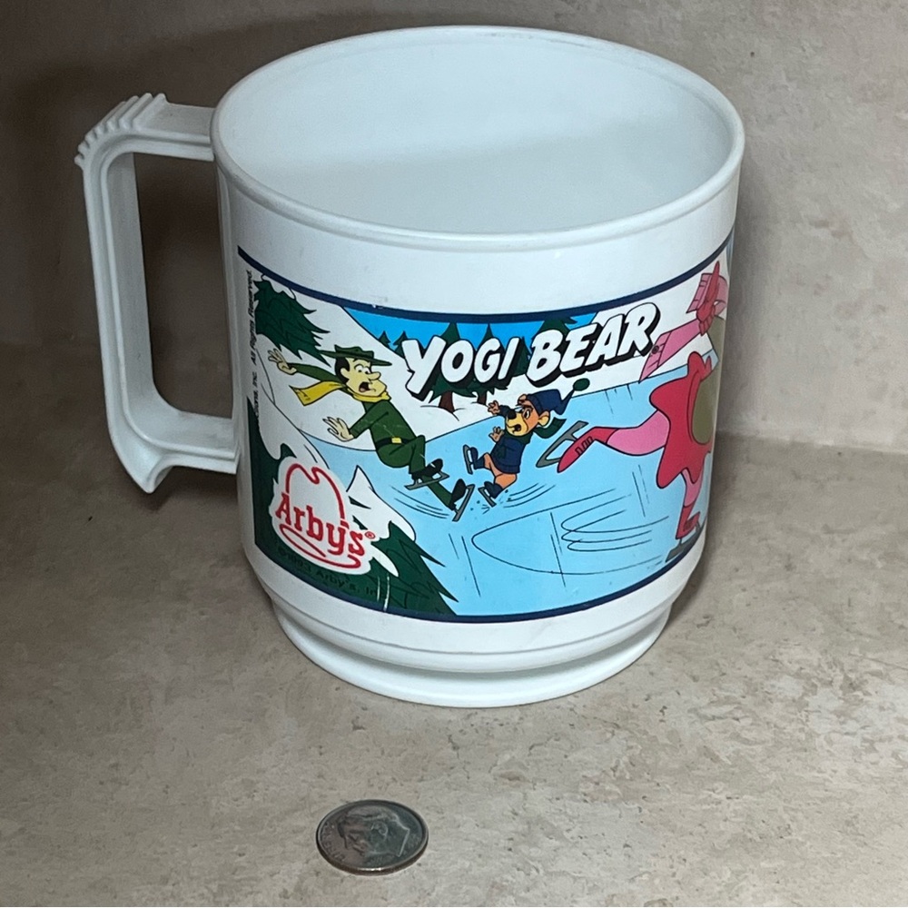 1993 Arby's Hannah Barbera Yogi Bear Plastic Cup